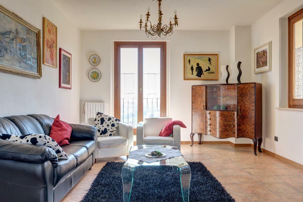 Finestra Su Lucignano Apartman Kültér fotó